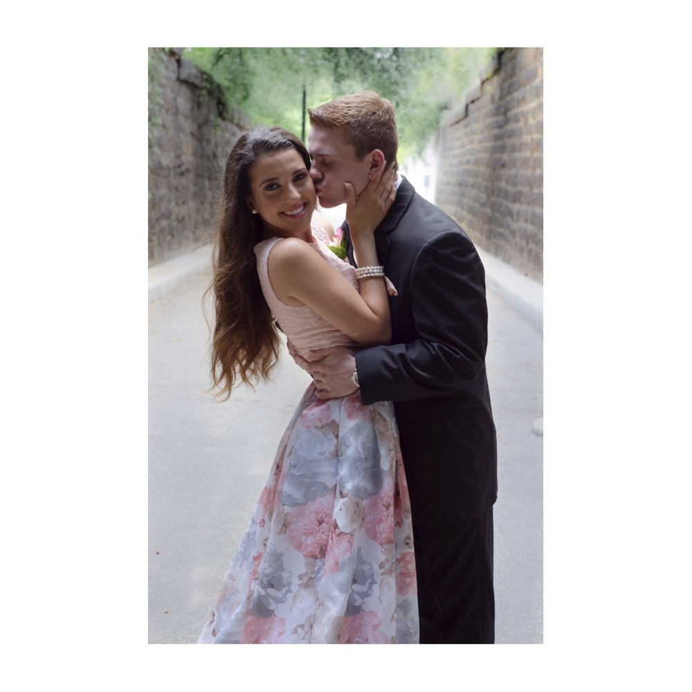 Beautiful floral prom dress!